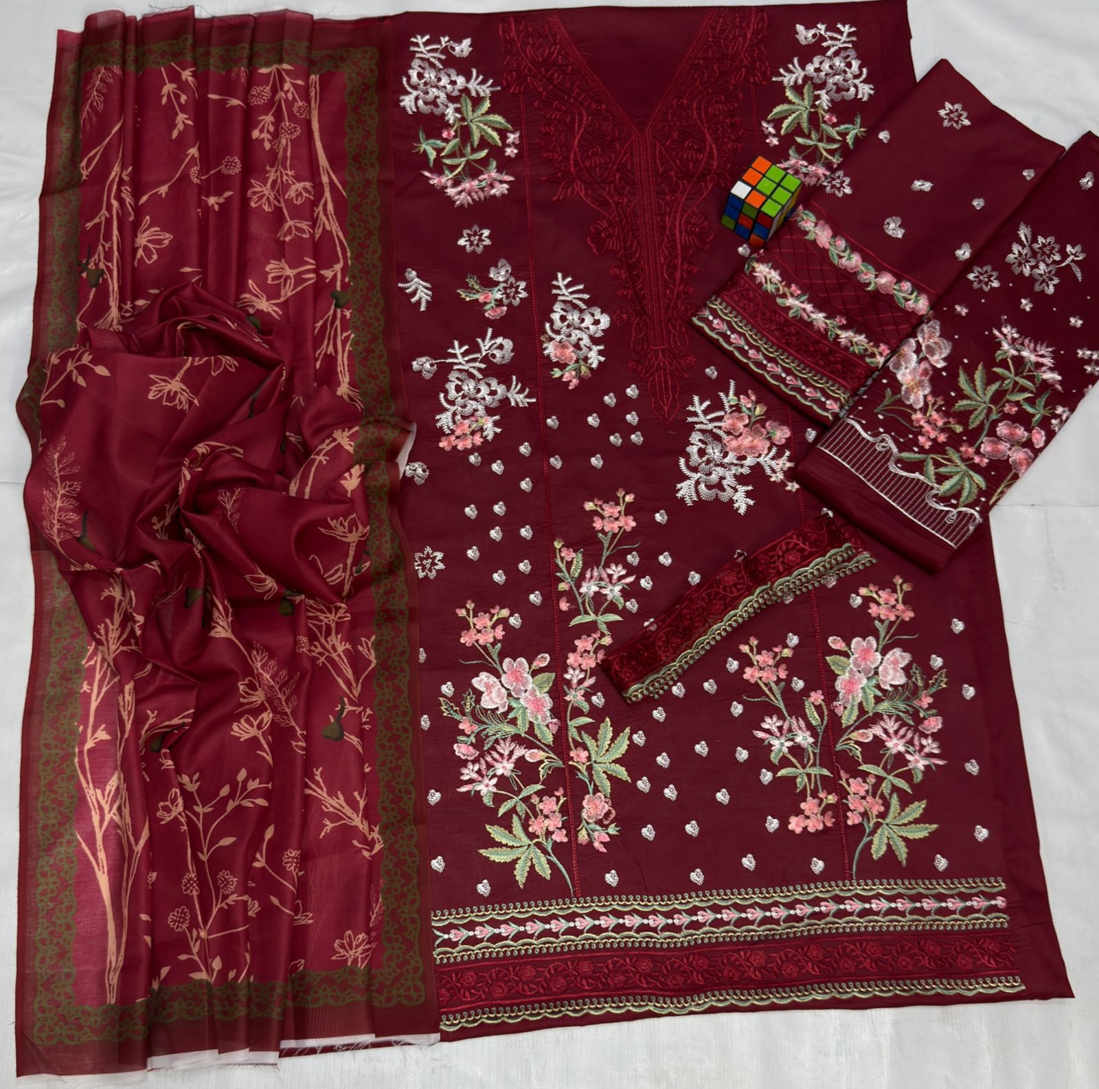 Zarqaaa Sobia Nazir 1137 Luxury Lawn Suit - Image 4