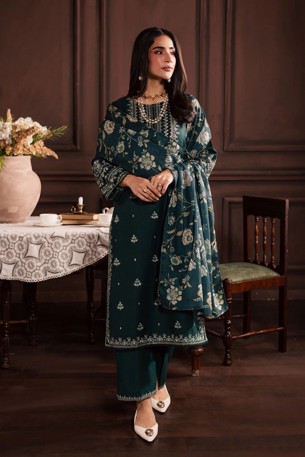 Zarqaaa Batik 4038 Premium Embroidered Lawn Suit - Image 3