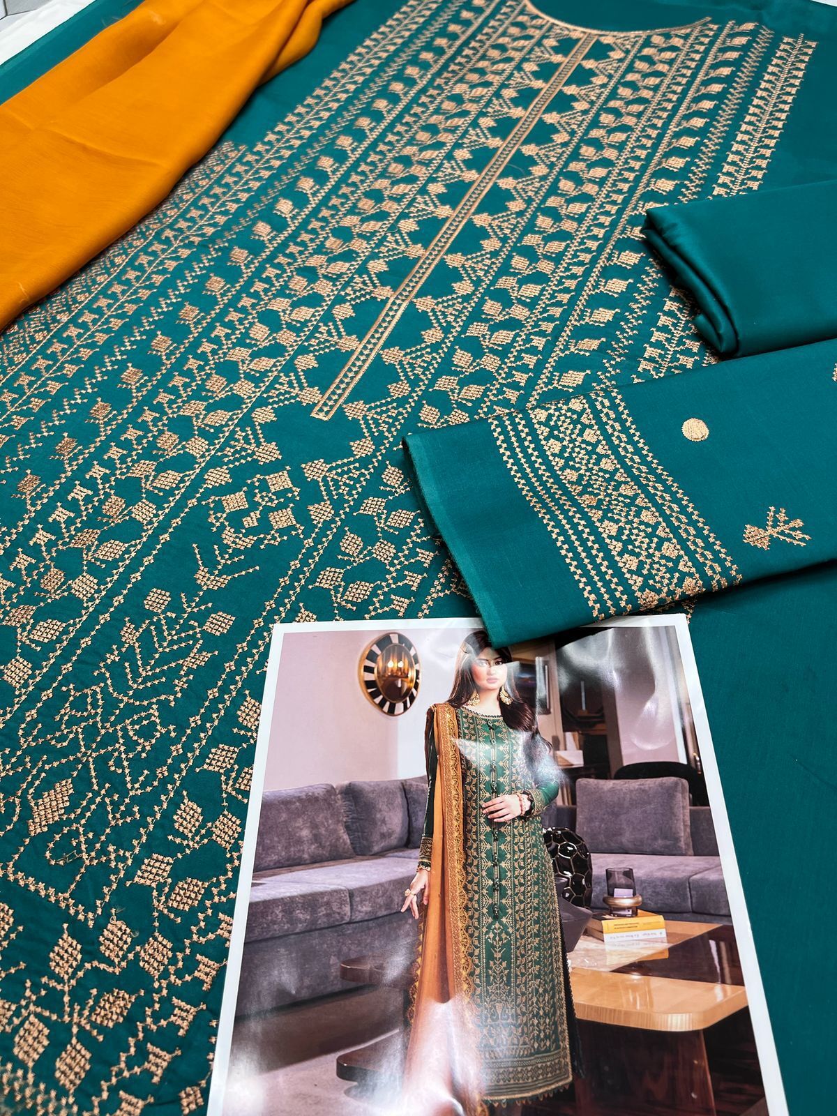 Zarqaaa Asim Jofa 4176 Luxury Lawn Suit - Image 7