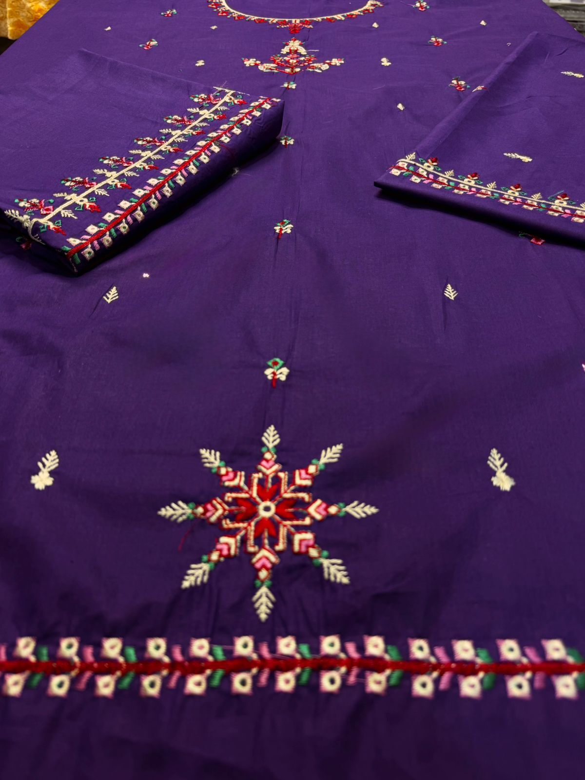 Urge Wedding Lawn Suit 2PC Embroidered 7310 - Image 2