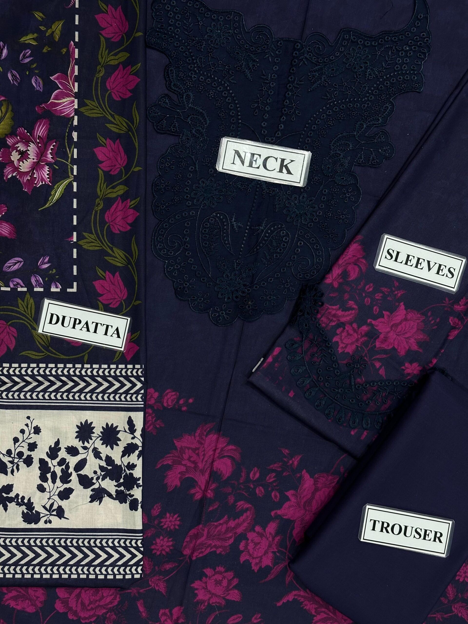 Xenia Printed Lawn Suit 3PC Digital Replica - Image 4