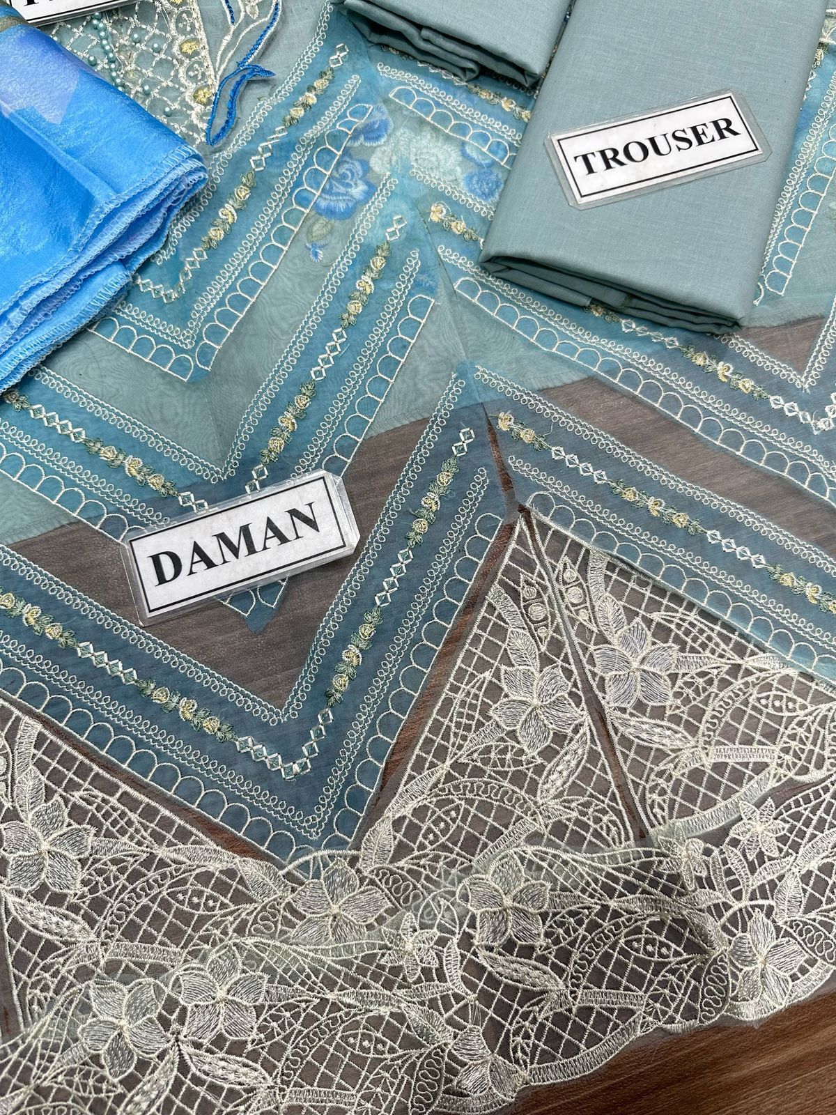 Crimson Lawn Cotton Suit 3PC Silk Dupatta - Image 2