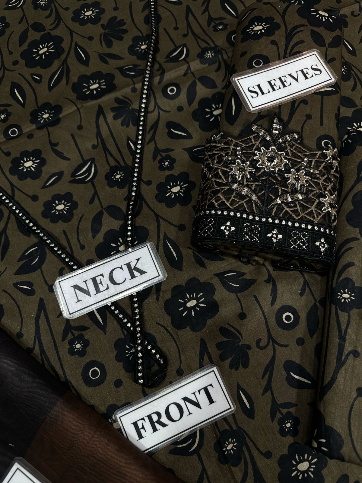 Baroque Lawn Silk Suit 3PC Replica Summer Wear - Image 3