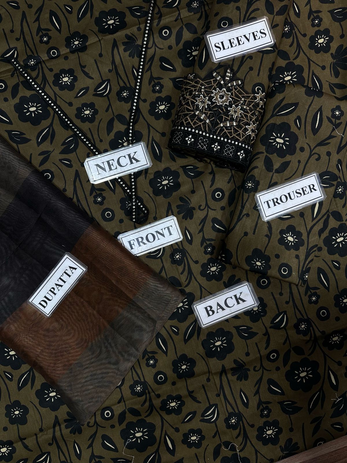 Baroque Lawn Silk Suit 3PC Replica Summer Wear - Image 2